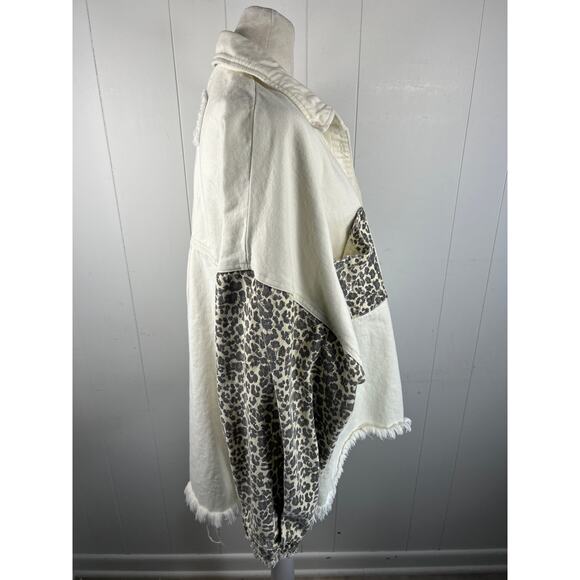 POL from Anthropologie White and Leopard Denim Oversized Jean Jacket in Size L - Picture 4 of 7
